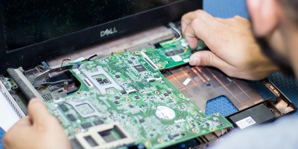 Comment mettre en place une assistance technique IT ?