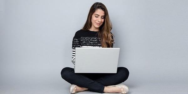 Votre blog ou site vitrine 100% gratuit grâce à Ananaweb